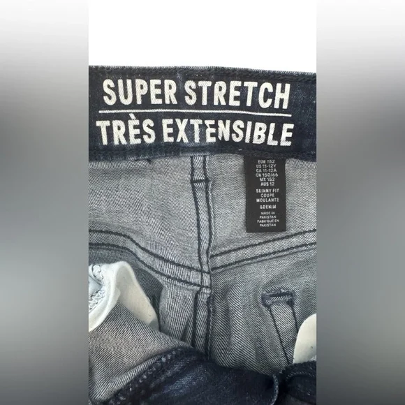 Slim Blue Jeans with Distressed Details - Picture 3 of 8